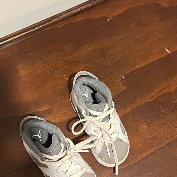 Used toddler Jordan’s -size 6 - Picture 10 of 14